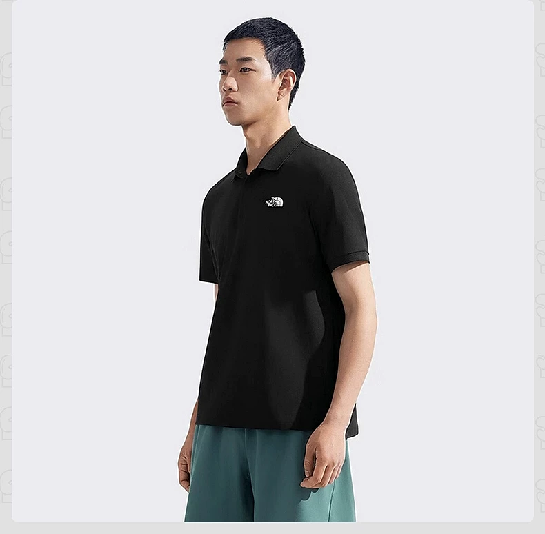 Outdoor Sport North Face - THE NORTH FACE T-shirts classiques à