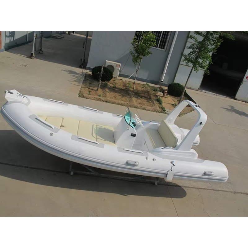 Bateau pneumatique à console c - Outdoor Sports Center avis et prix